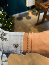 Lade das Bild in den Galerie-Viewer, Ankerarmband A