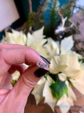 Lade das Bild in den Galerie-Viewer, Diamantohrstecker ALINE