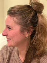 Lade das Bild in den Galerie-Viewer, Mini-Creolen ANICA