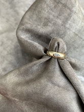 Lade das Bild in den Galerie-Viewer, Diamant im Navetteschliff für Ring ELISE